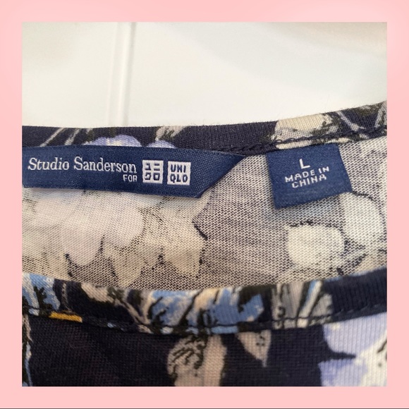 Floral blue top - Picture 2 of 2